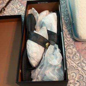 Coach NEVER WORN Sandals